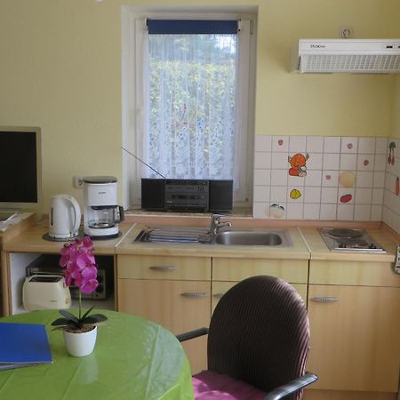 Ferienwohnungen "Marie" Mit Terrassen, Inclusive Park- Und Stellplaetze Am Haus, Mueritz-Strand Nur 700M, Altstadt 10Min, Ruhige Lage, Варен Номер фото