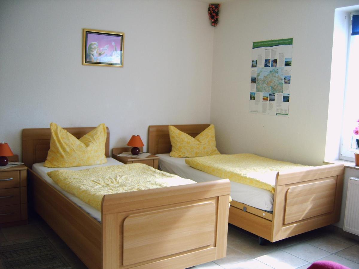 Ferienwohnungen "Marie" Mit Terrassen, Inclusive Park- Und Stellplaetze Am Haus, Mueritz-Strand Nur 700M, Altstadt 10Min, Ruhige Lage, Варен Екстер'єр фото
