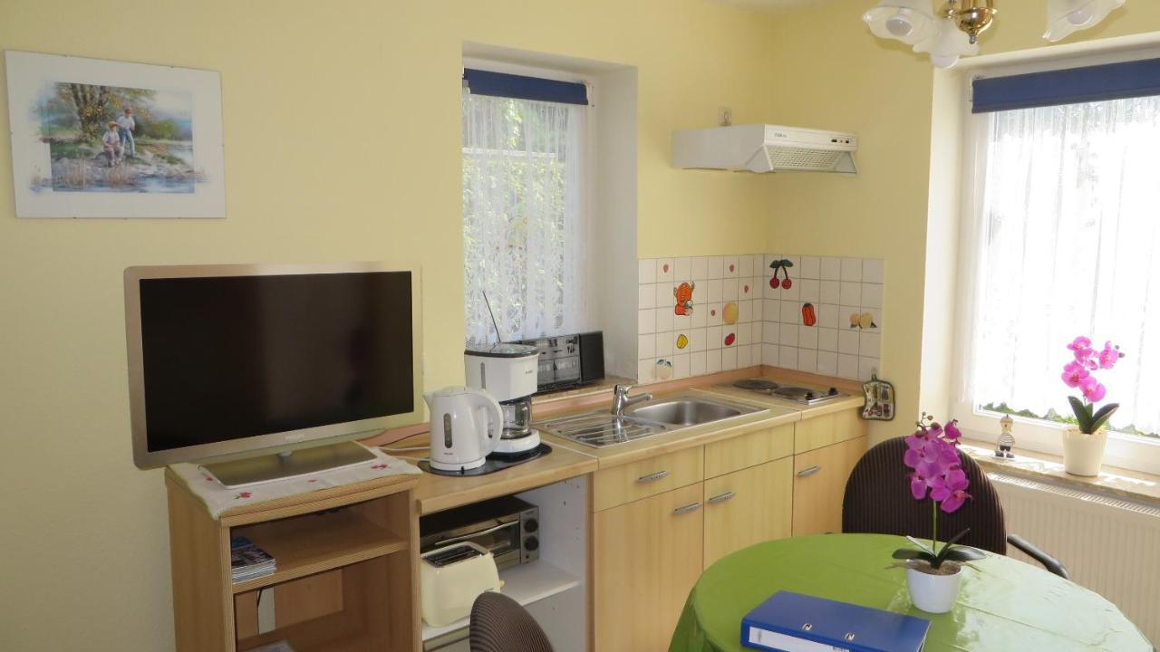 Ferienwohnungen "Marie" Mit Terrassen, Inclusive Park- Und Stellplaetze Am Haus, Mueritz-Strand Nur 700M, Altstadt 10Min, Ruhige Lage, Варен Екстер'єр фото