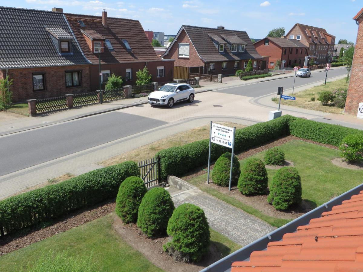 Ferienwohnungen "Marie" Mit Terrassen, Inclusive Park- Und Stellplaetze Am Haus, Mueritz-Strand Nur 700M, Altstadt 10Min, Ruhige Lage, Варен Екстер'єр фото