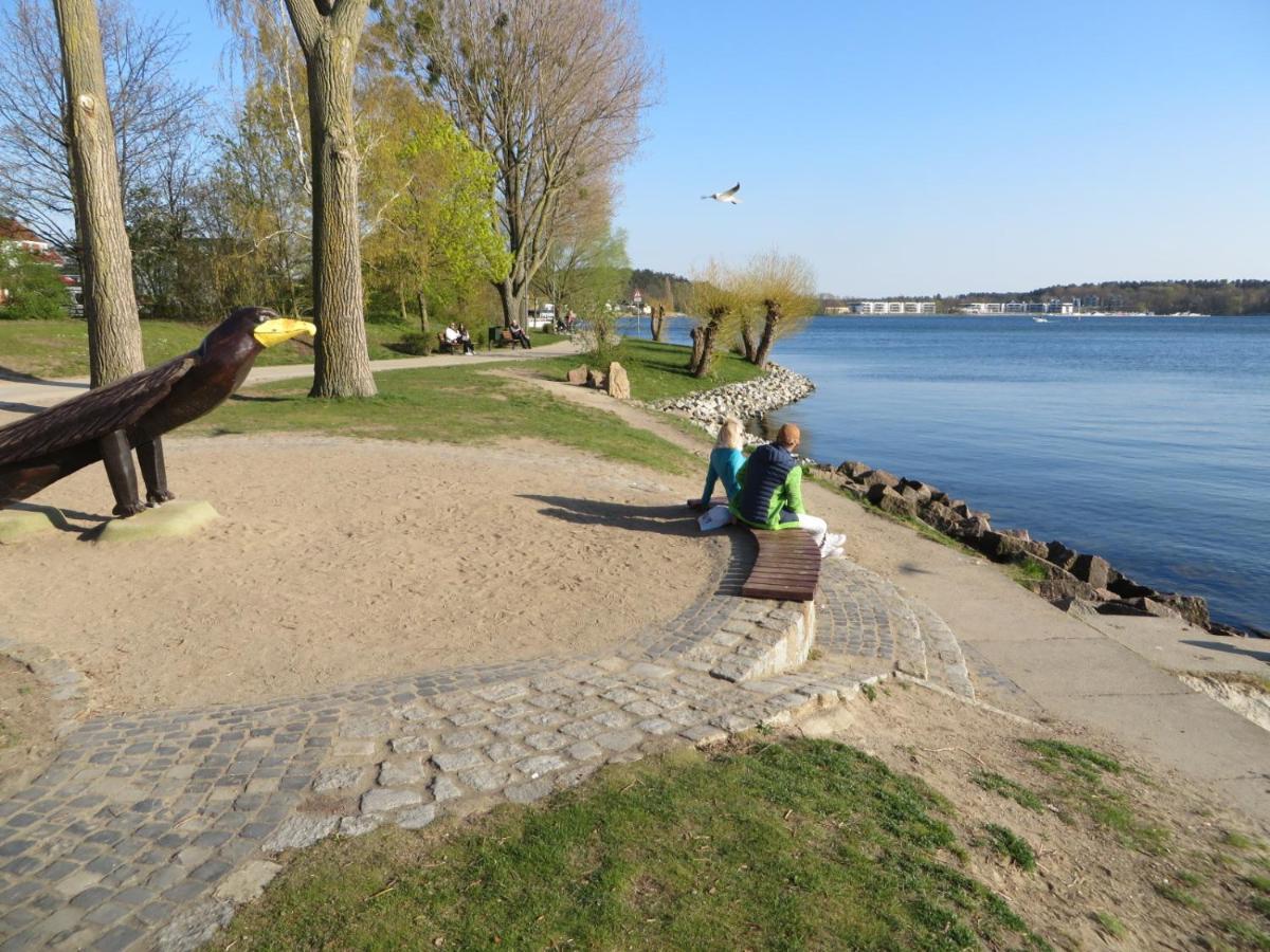 Ferienwohnungen "Marie" Mit Terrassen, Inclusive Park- Und Stellplaetze Am Haus, Mueritz-Strand Nur 700M, Altstadt 10Min, Ruhige Lage, Варен Екстер'єр фото